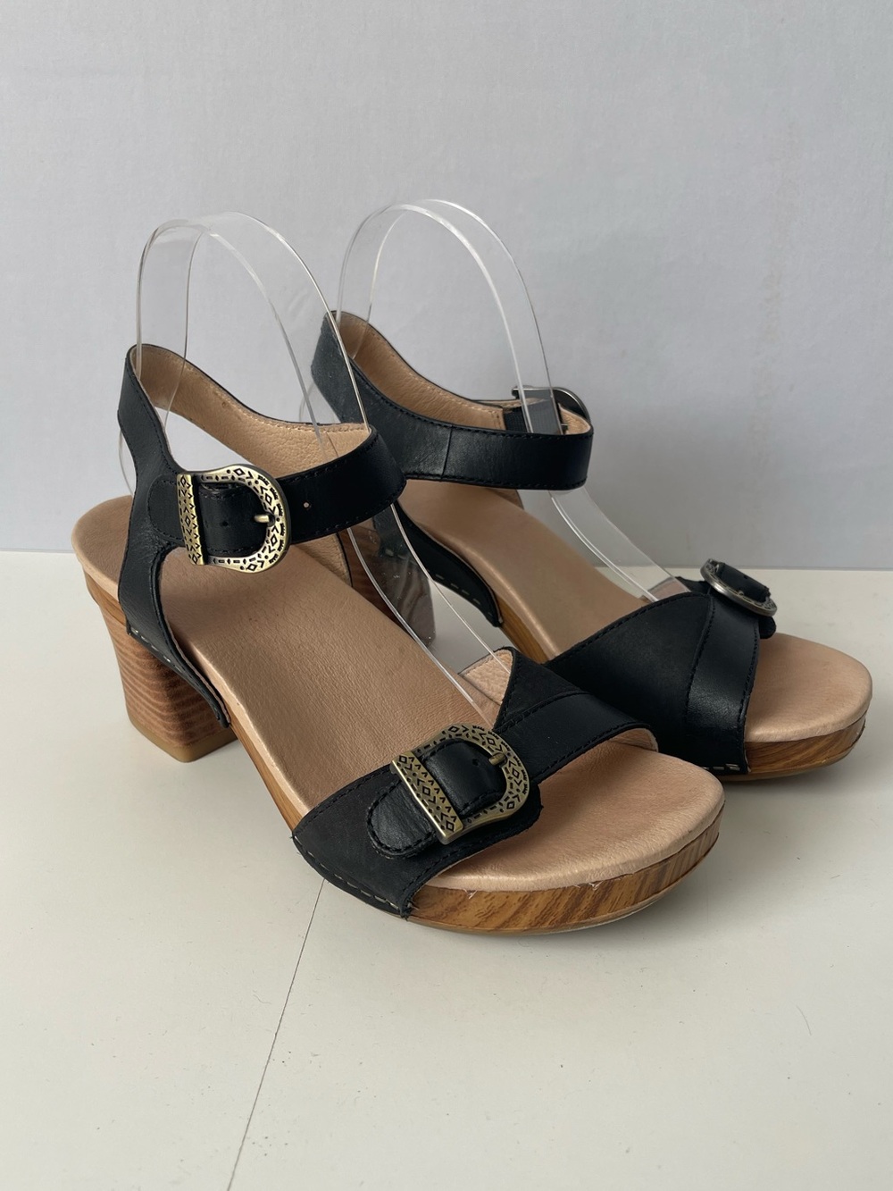 Dansko Anna Block Heel Sandal Black Leather 38